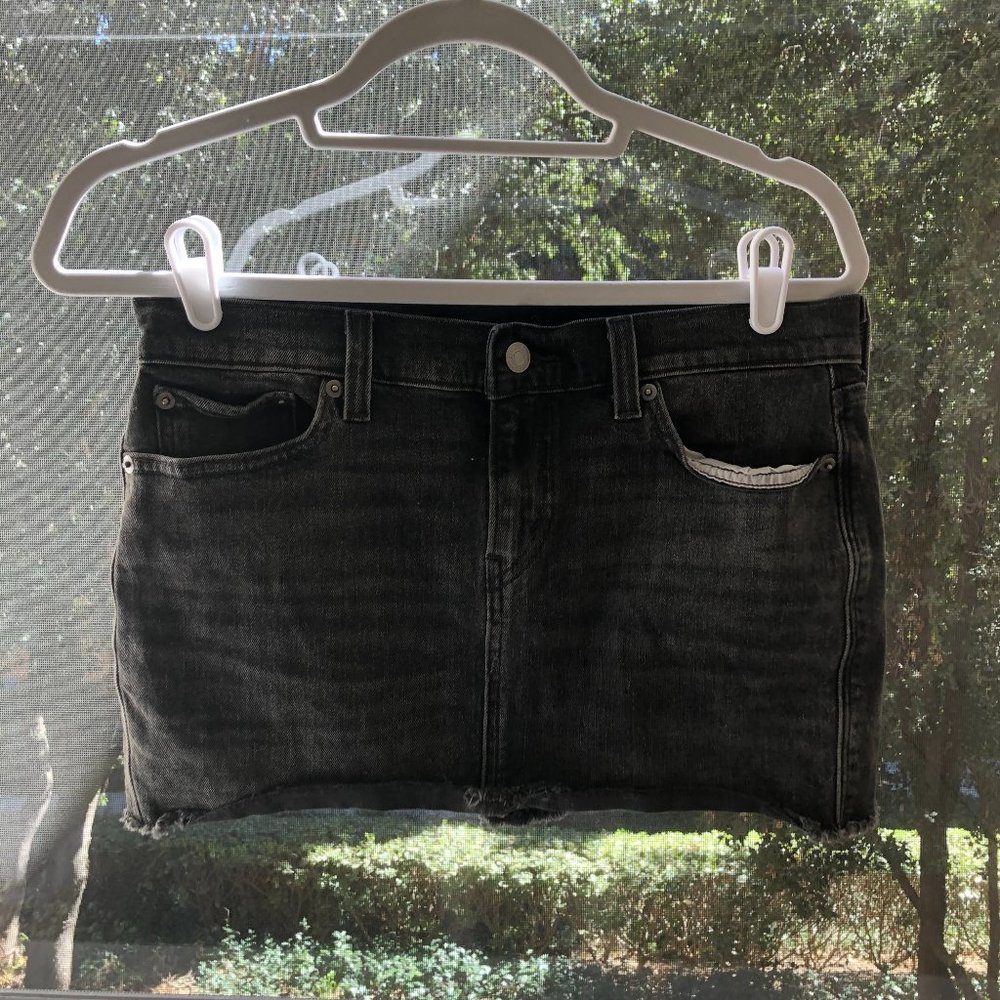 ♥️ Levi's Mini Skirt